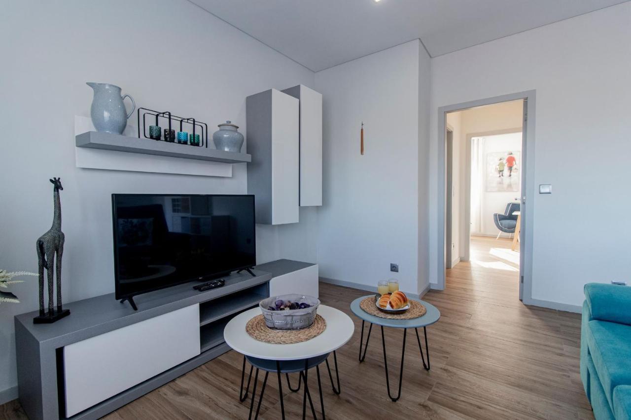 Downtown 1Br Apartment W/ Balcony By Lovelystay 波尔图 外观 照片
