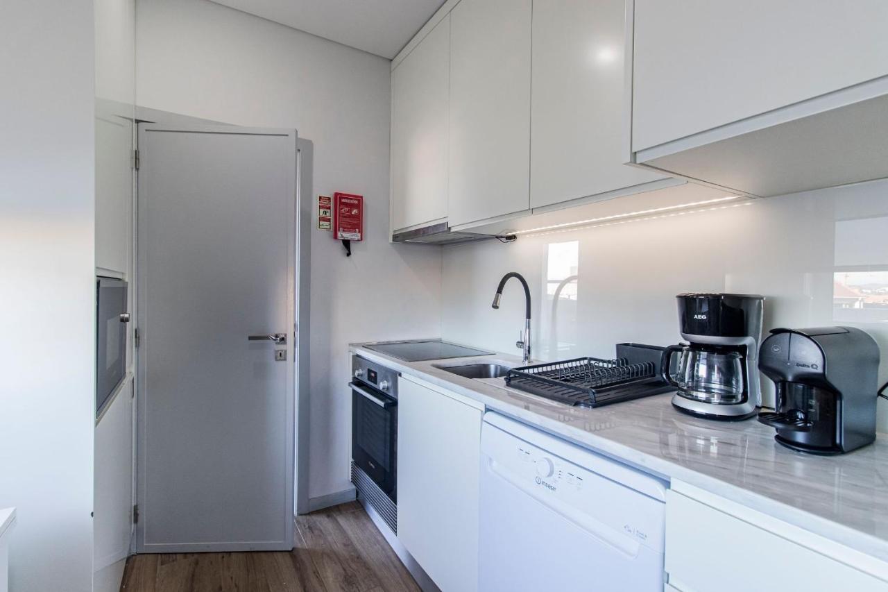 Downtown 1Br Apartment W/ Balcony By Lovelystay 波尔图 外观 照片